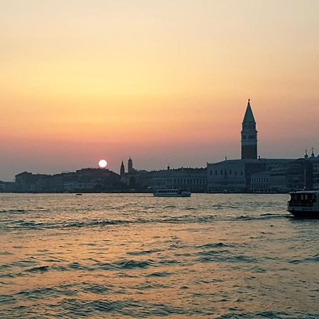 Large Top 3 Rooms Flat Central Rialto Venedig Rum bild